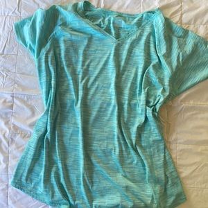 NWT turquoise active top!
